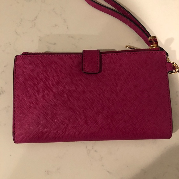 Pink Michael Kors Jet Set Wristlet NWT - Picture 3 of 4